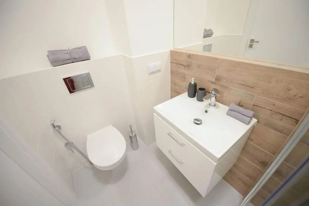Bliska Wola Expo Central Apartment Warsaw